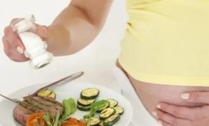 Тошнит и рвет после еды при беременности