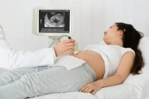 Где лучше делать первый скрининг по беременности?
