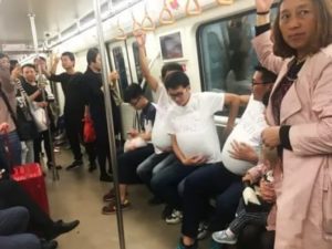 Можно беременным ездить в метро?